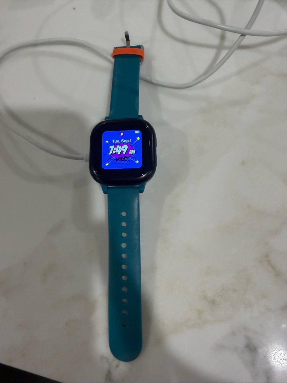 Working kids gizmo watch with charger